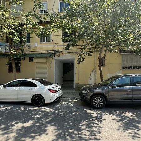 Host Apartament Elio Тирана Екстериор снимка
