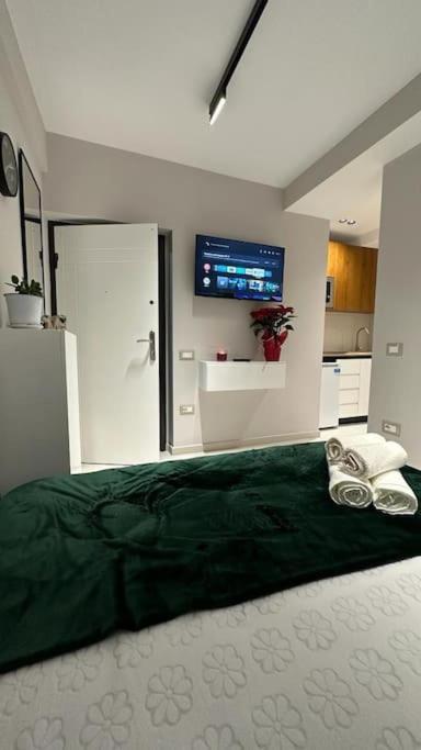 Host Apartament Elio Тирана Екстериор снимка