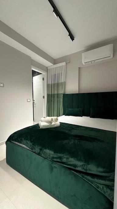Host Apartament Elio Тирана Екстериор снимка
